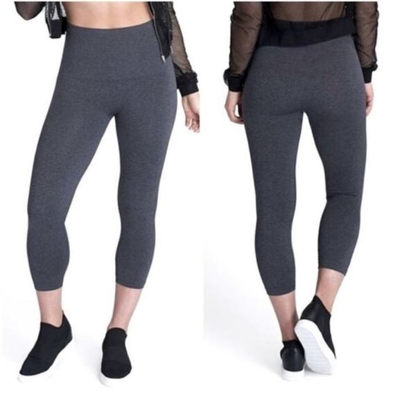 Spanx Women's Look at Me Now Seamless Cropped Leggings Size Medium Gray Stretch - Picture 1 of 7